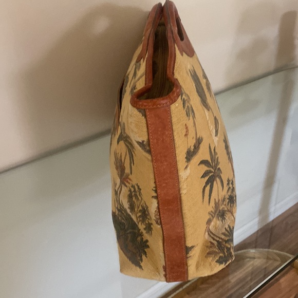 Beautiful tropical Tommy Bahama tapestry bag. - Picture 7 of 7